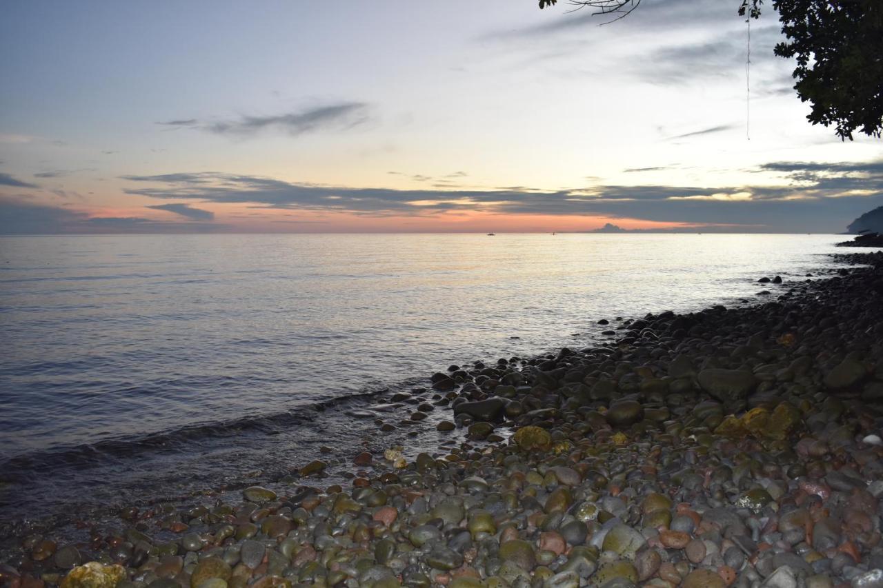 Seaside Traveler'S Inn By Camiguin Island Home Catarman  Esterno foto